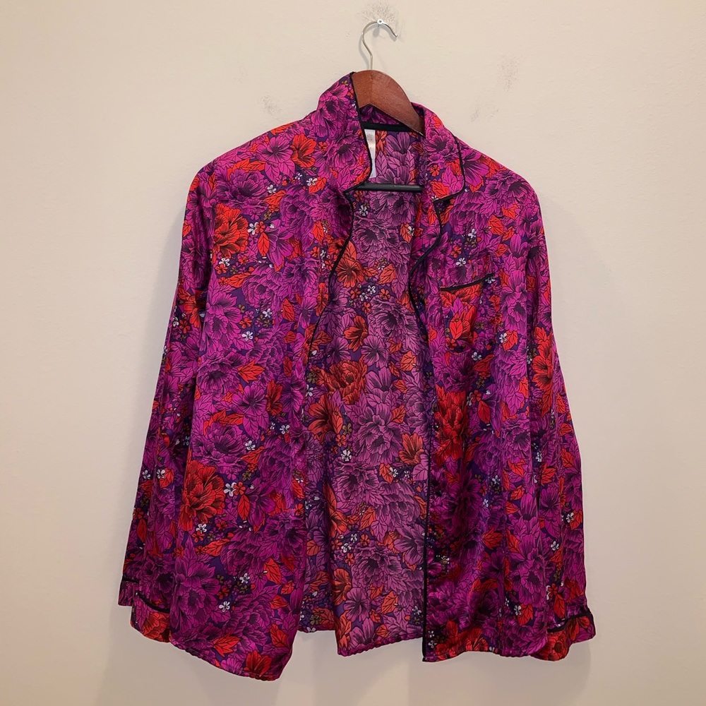 Gilligan & O’Malley Purple & Red Button Down top - Picture 3 of 13